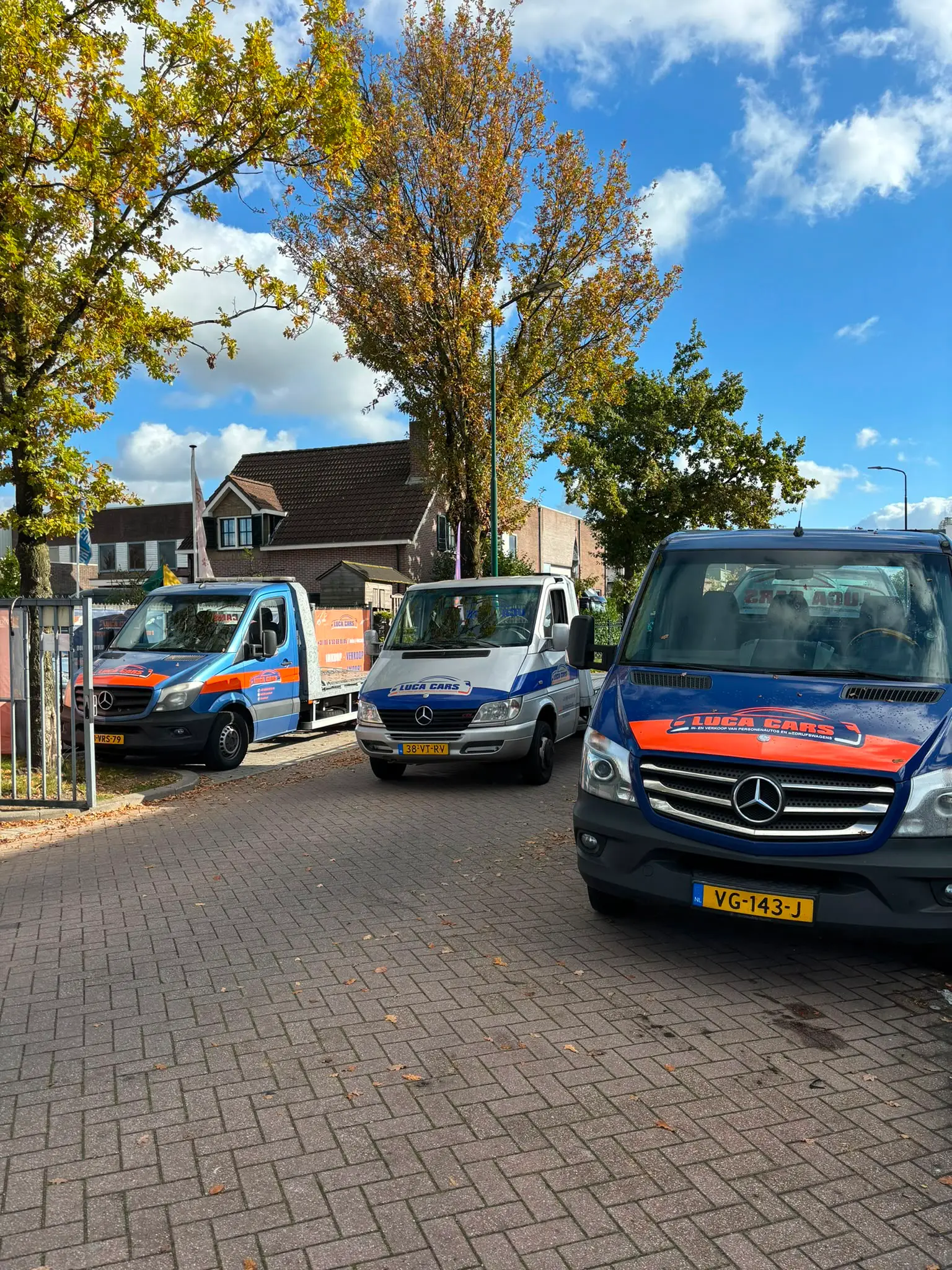 Het wagenpark van Luca Cars Transport in Bunschoten-Spakenburg